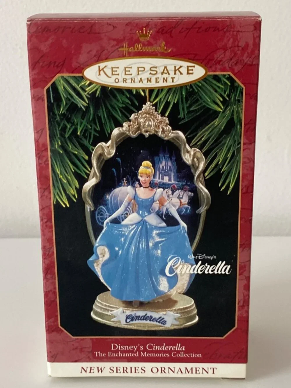 Hallmark 1997 Keepsake Disney Cinderella Ornament with Stand in box First Editio